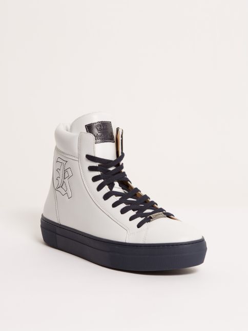 Kingsley Run Sneakers white front view