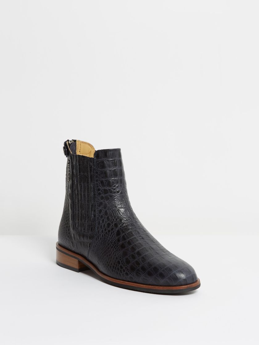 Kingsley Berlin Chelsea Boots alligator blue front view