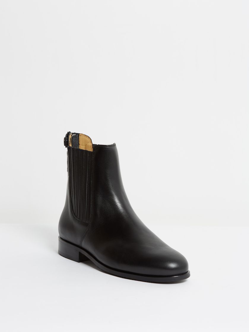 Kingsley Berlin Chelsea Boots nature black front view