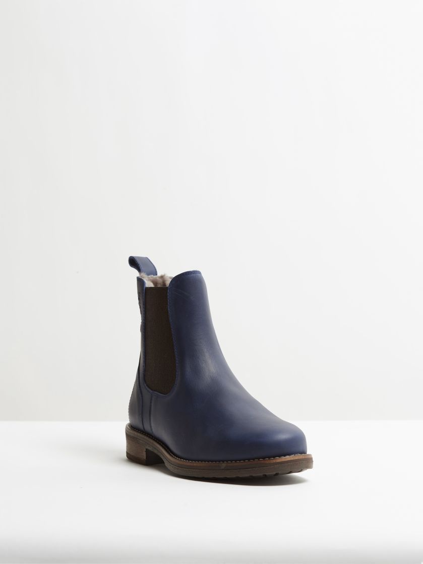 Kingsley Amsterdam Chelsea Boots with Taupe Sheepskin gaucho navy, brown front view
