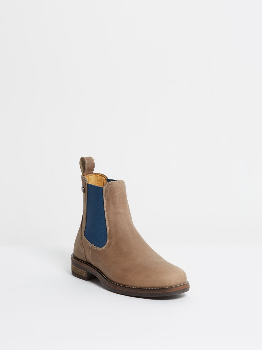 Kingsley Amsterdam Chelsea Boots gaucho grey, jeans blue front view